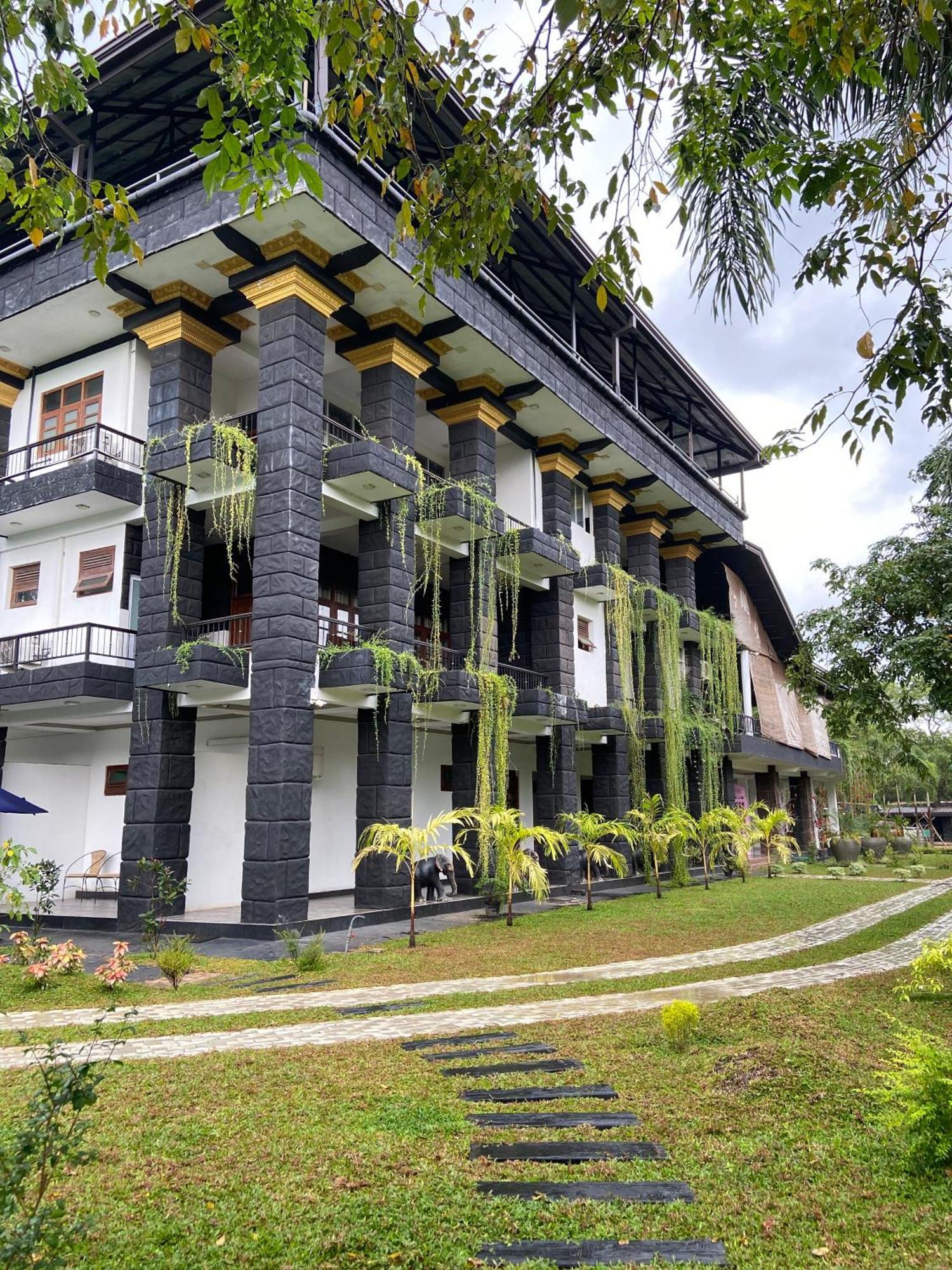Sigiriya Kingdom Resort 丹不拉 外观 照片